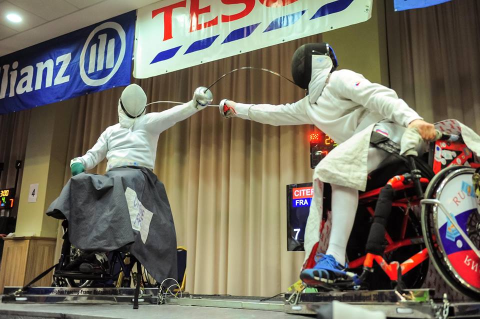 Сборная команда России по фехтованию на колясках ведет борьбу за награды первенства мира