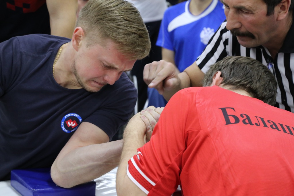 Около 200 спортсменов поведут борьбу за медали чемпионата и первенство России по армрестлингу спорта лиц с ПОДА