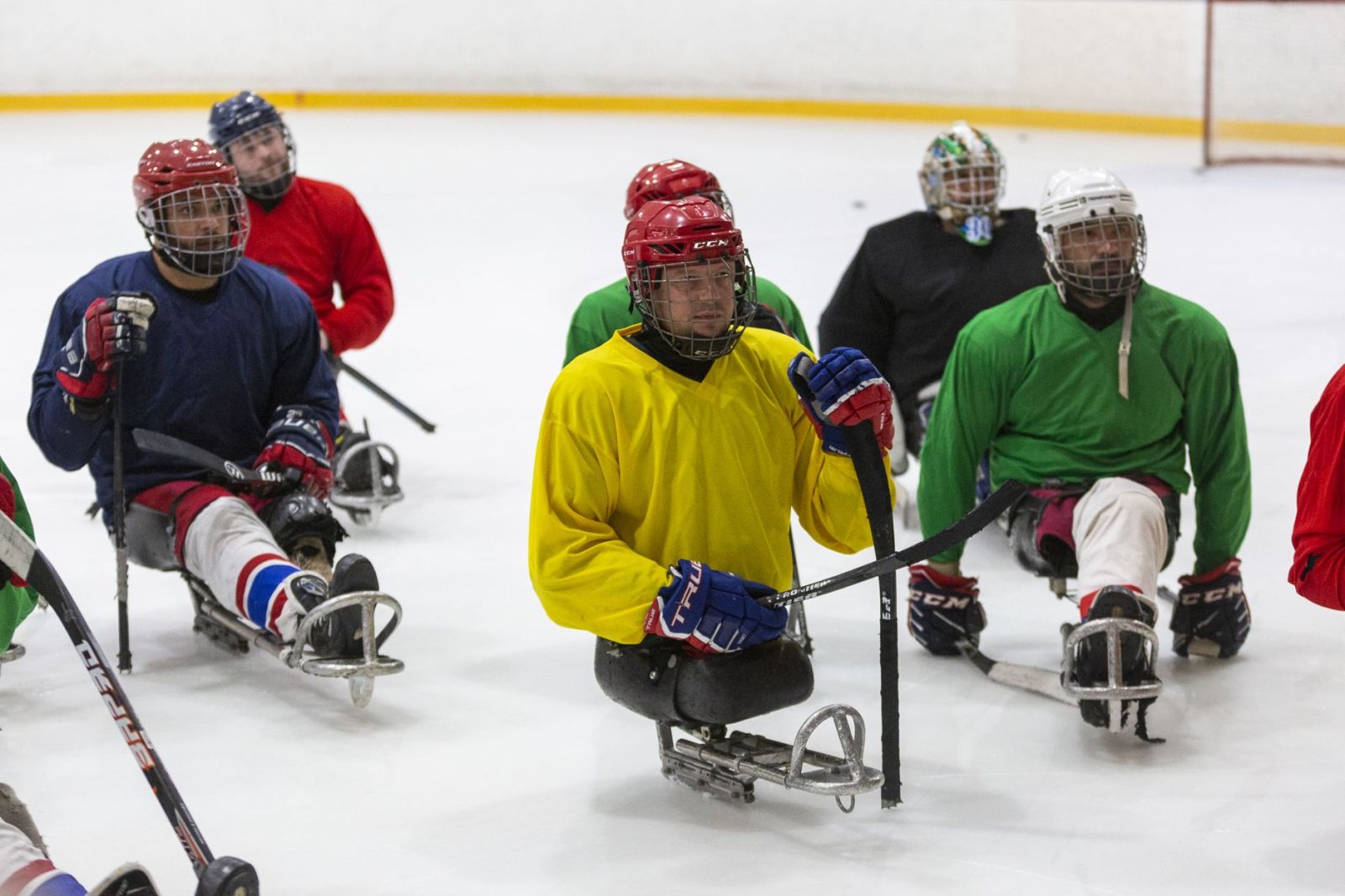  «Спорт меняет человека физически и морально»: в Алексине прошла открытая тренировка сборной России по следж-хоккею «Спорт меняет человека физически и морально»: в Алексине прошла открытая тренировка сборной России по следж-хоккею 