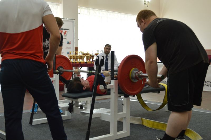 Вера Муратова и Стефан Рошка в Тамбове выиграли абсолютный зачет Всероссийских соревнований по пауэрлифтингу 