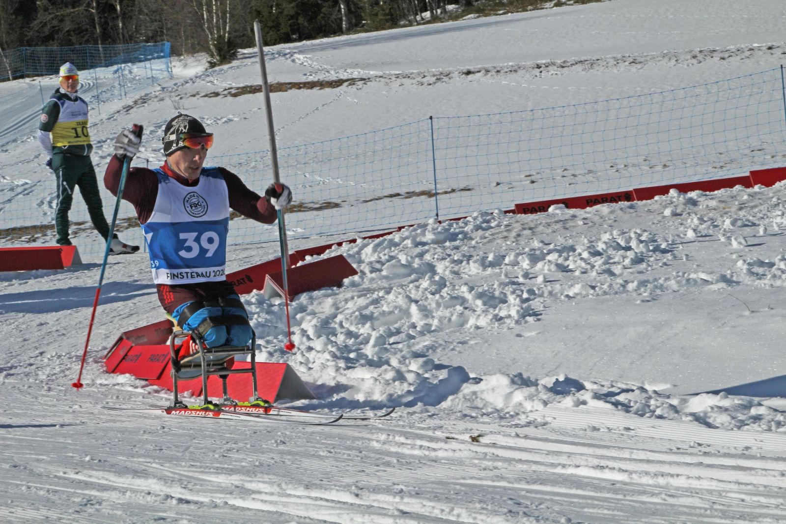 Сборная команда России завоевала 20 золотых, 15 серебряных и 20 бронзовых медалей на 3-м этапе Кубка мира по лыжным гонкам и биатлону МПК в Германии