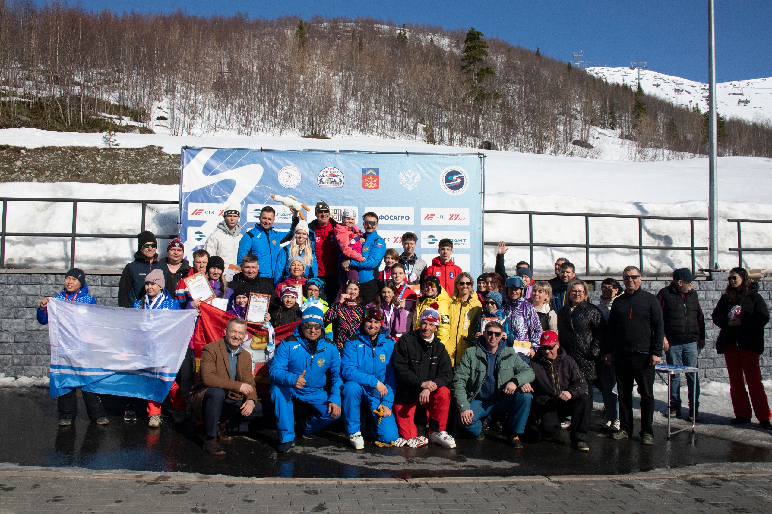  В Кировске определены победители и призёры кубка России по горнолыжному спорту среди лиц с поражением ОДА